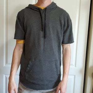 Short sleeve hoodie